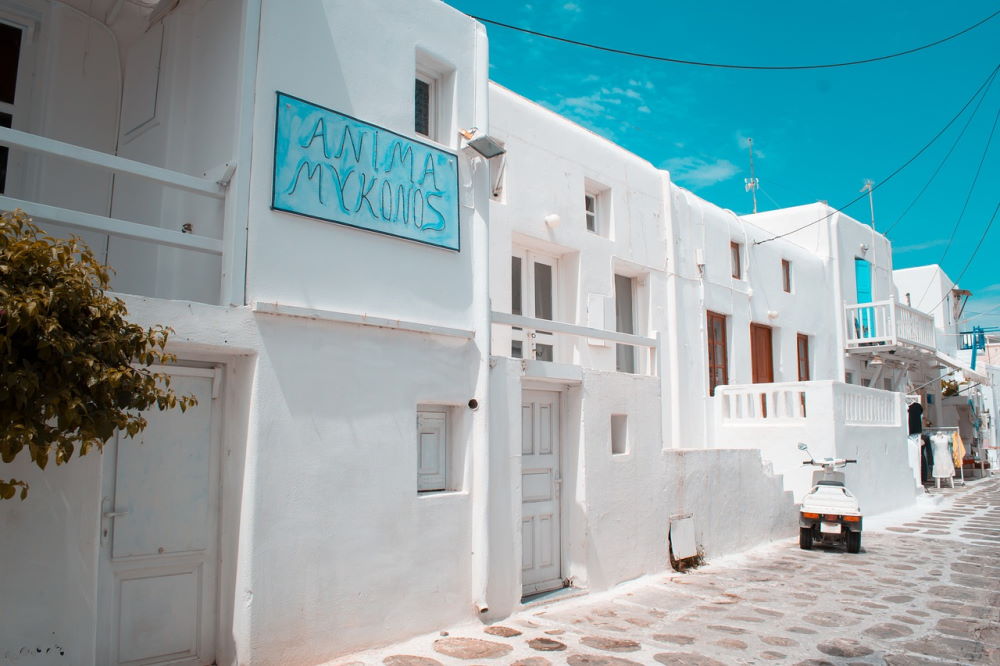 בתים לבנים ביוון